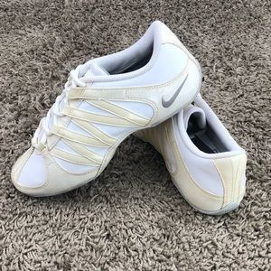 Nike All white cheerleading WMN 6